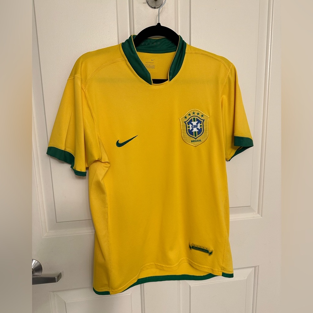 2006 Nike Yellow Brasil Jersey - Medium